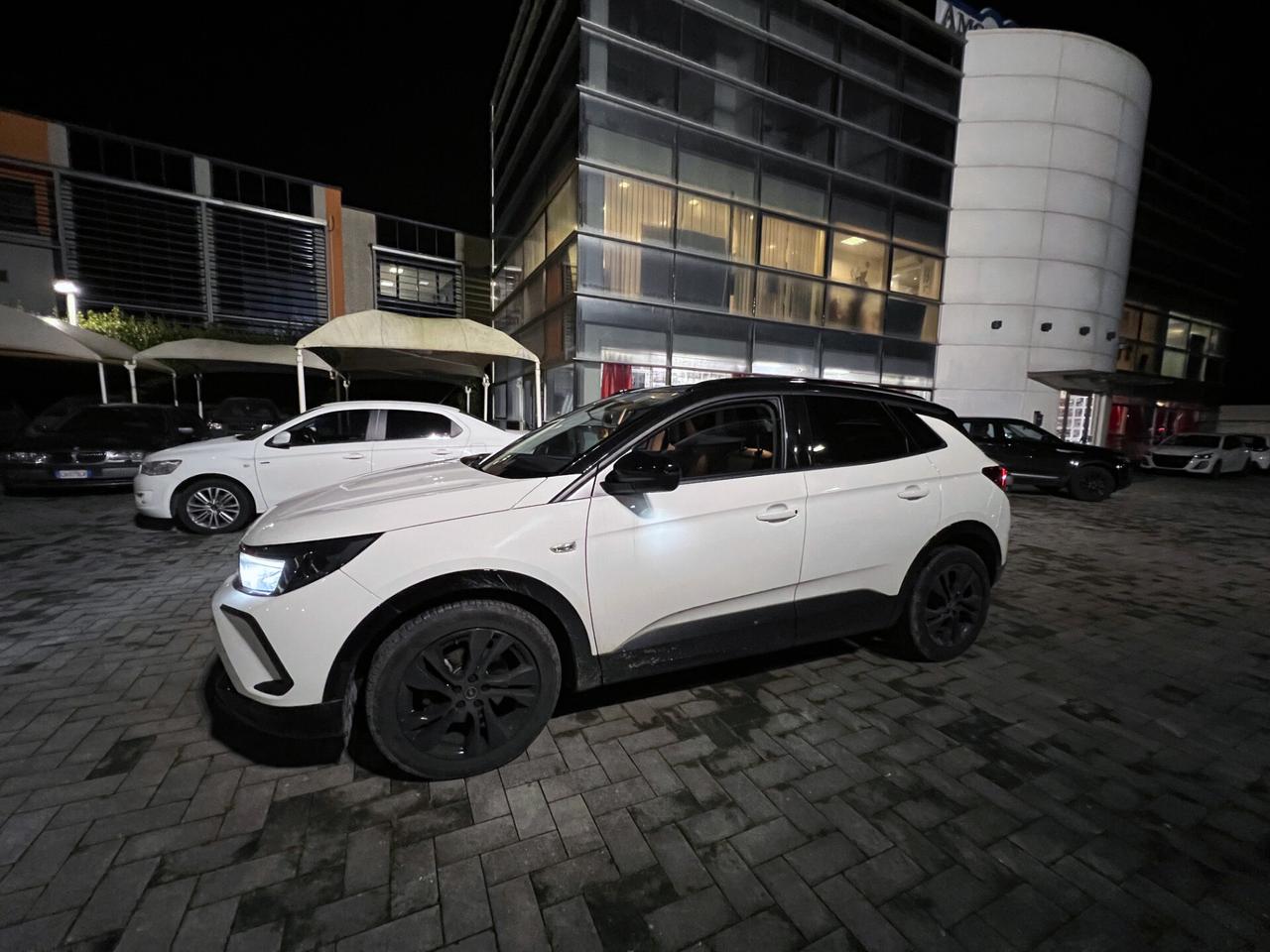 Opel Crossland 1.2 Turbo 12V 130 CV Start&Stop Design & Tech