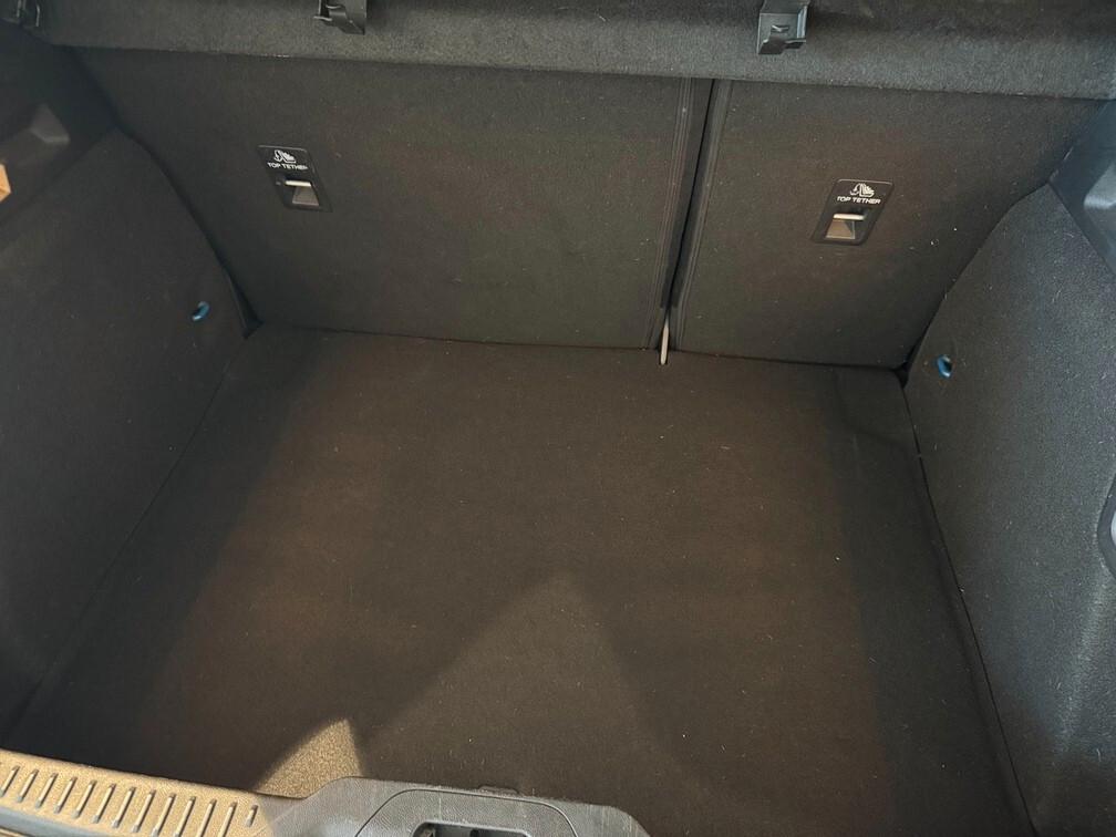 Ford Focus 1.5 ecoboost ST-Line Led Navi App conn 18"