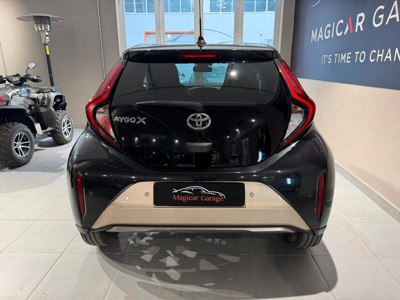 Toyota Aygo X 1.0 VVT-i 72 CV 5 porte Trend Air