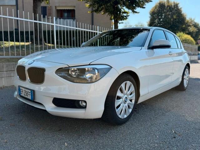 Bmw 116 116d 5p. Urban