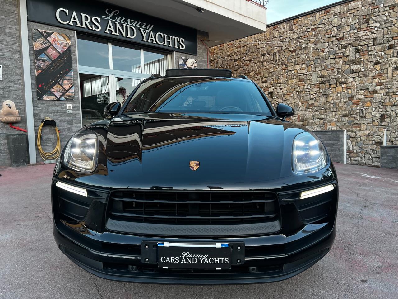 Porsche Macan 2.0 265- TOTAL BLACK-TETTO-2022