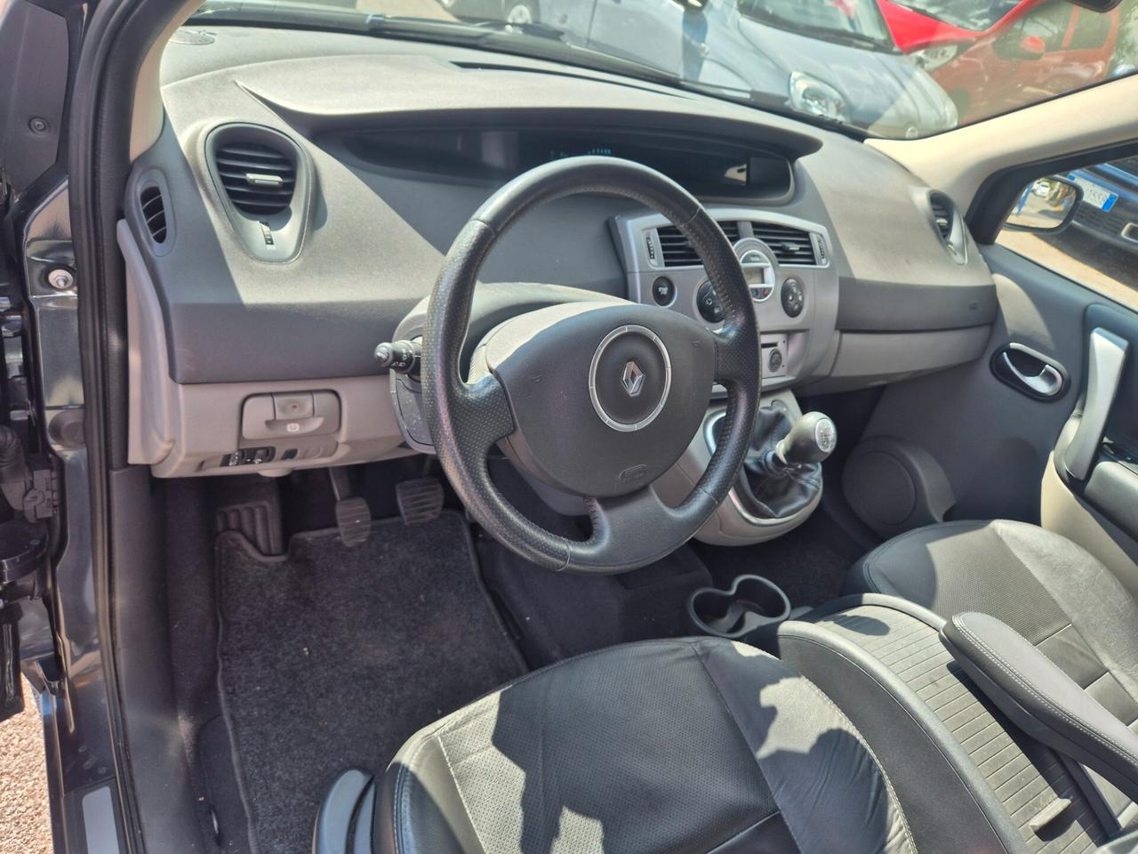 Renault Scenic Grand Scénic 1.9 dCi/130CV Serie Speciale Dynamique