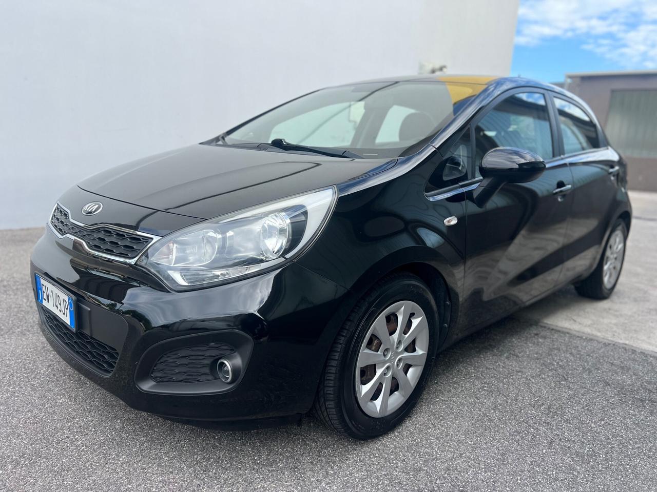 Kia Rio 1.2 benzina - adatta anche a neopatentati