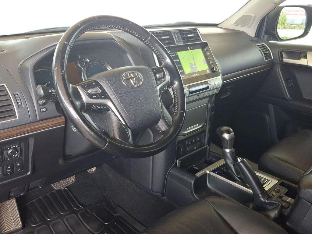 Toyota Land Cruiser 3p 2.8 d-4d Lounge auto
