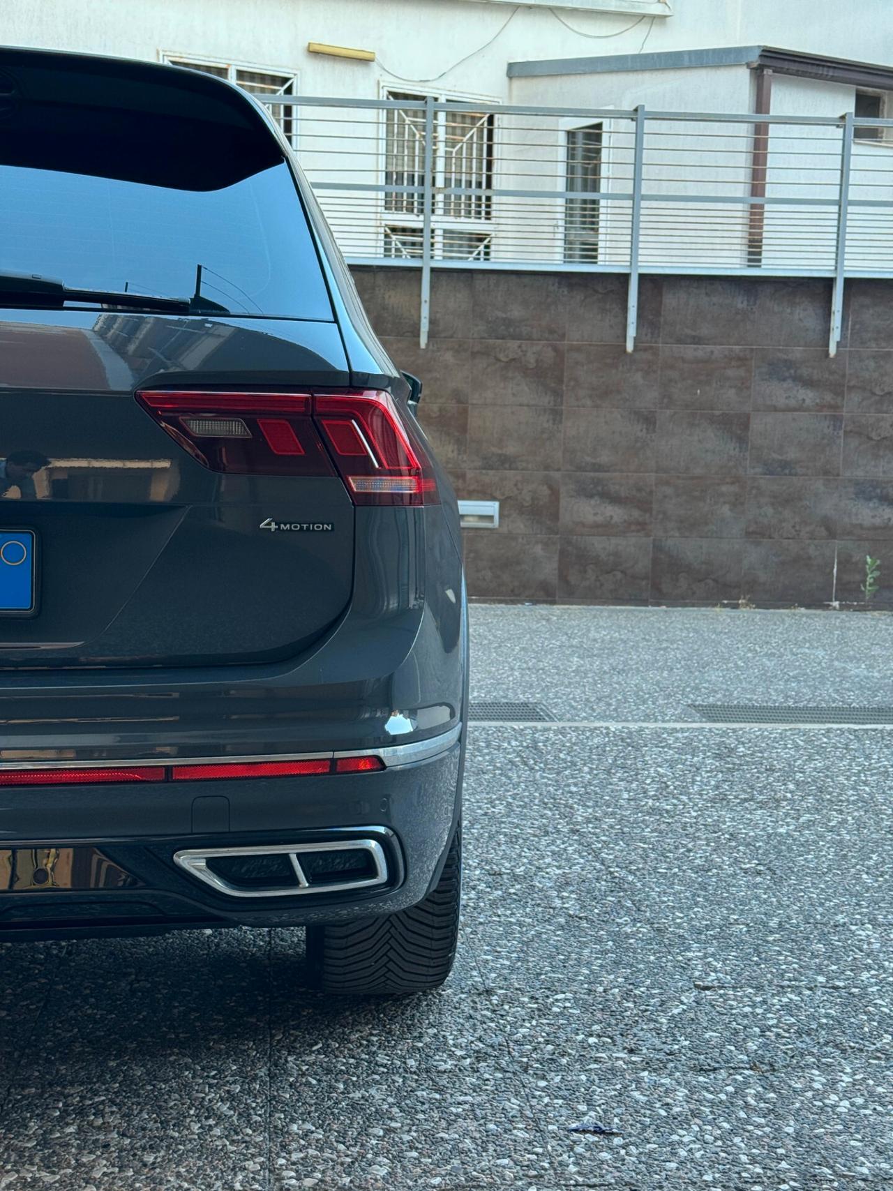 Volkswagen Tiguan 2.0 TDI 200 cv SCR DSG 4MOTION R-Line