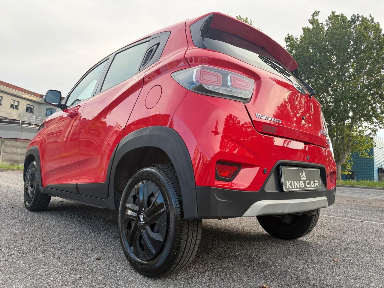 Mahindra KUV100 1.2 VVT K8