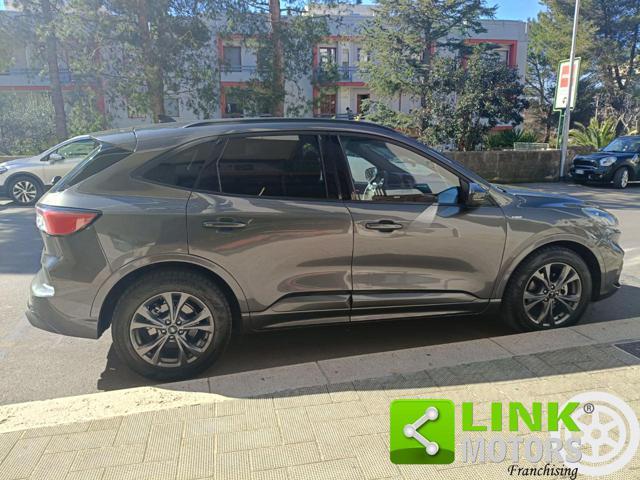FORD Kuga 2.5 Full Hybrid 190 CVT 2WD ST-Line Design