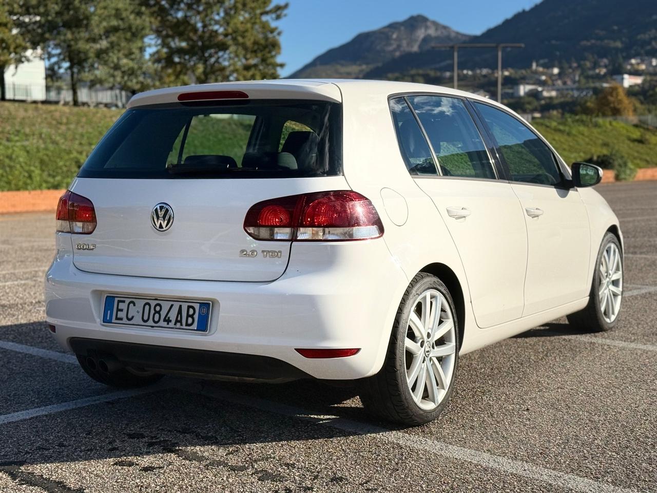 Volkswagen Golf 2.0 TDI 140CV OK NEOPATENTATI