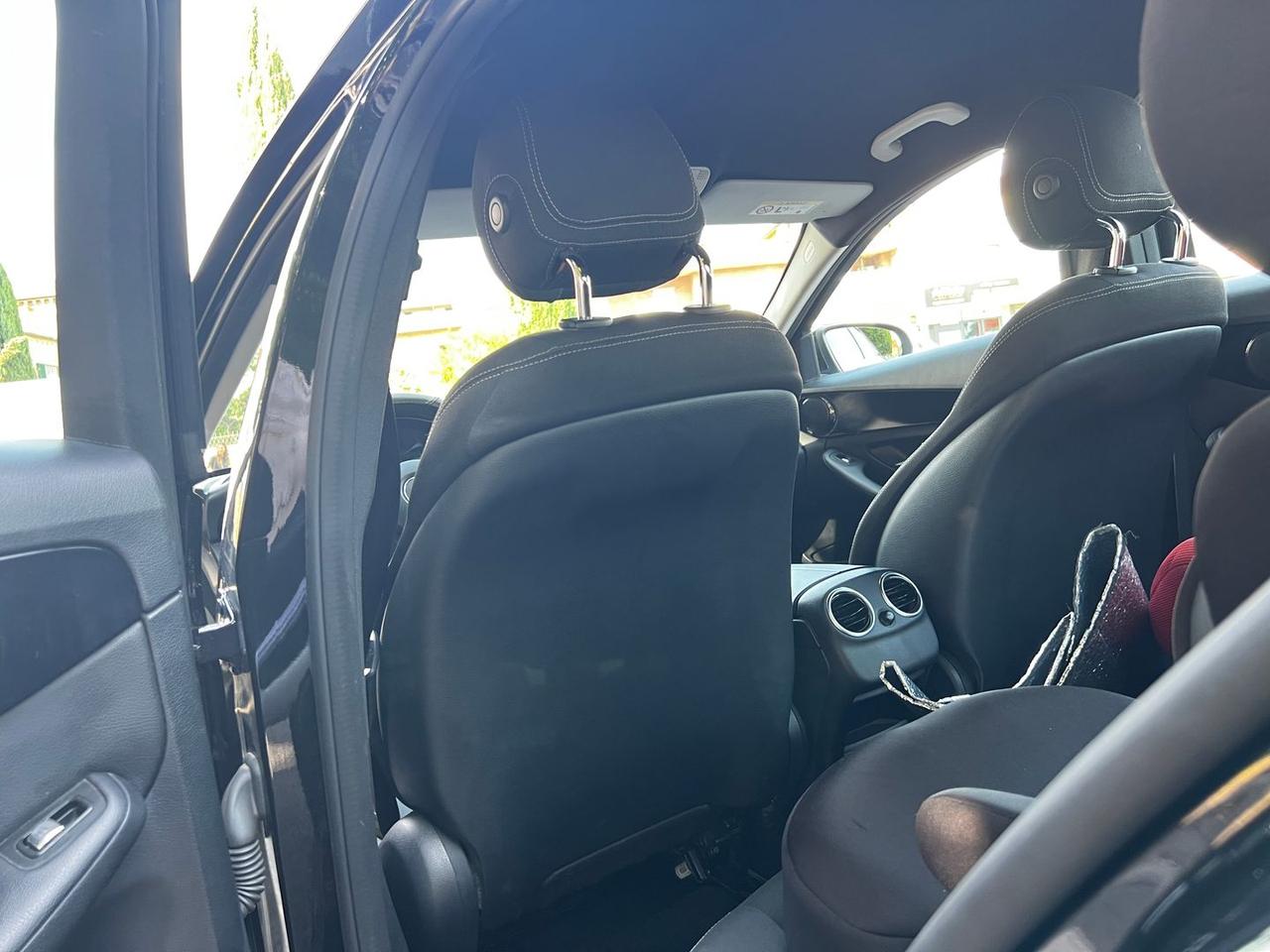 Mercedes-Benz C 180 C-Class C #11090