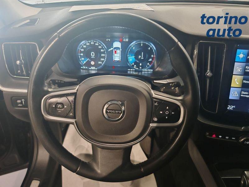 Volvo XC60 B4 automatico Momentum
