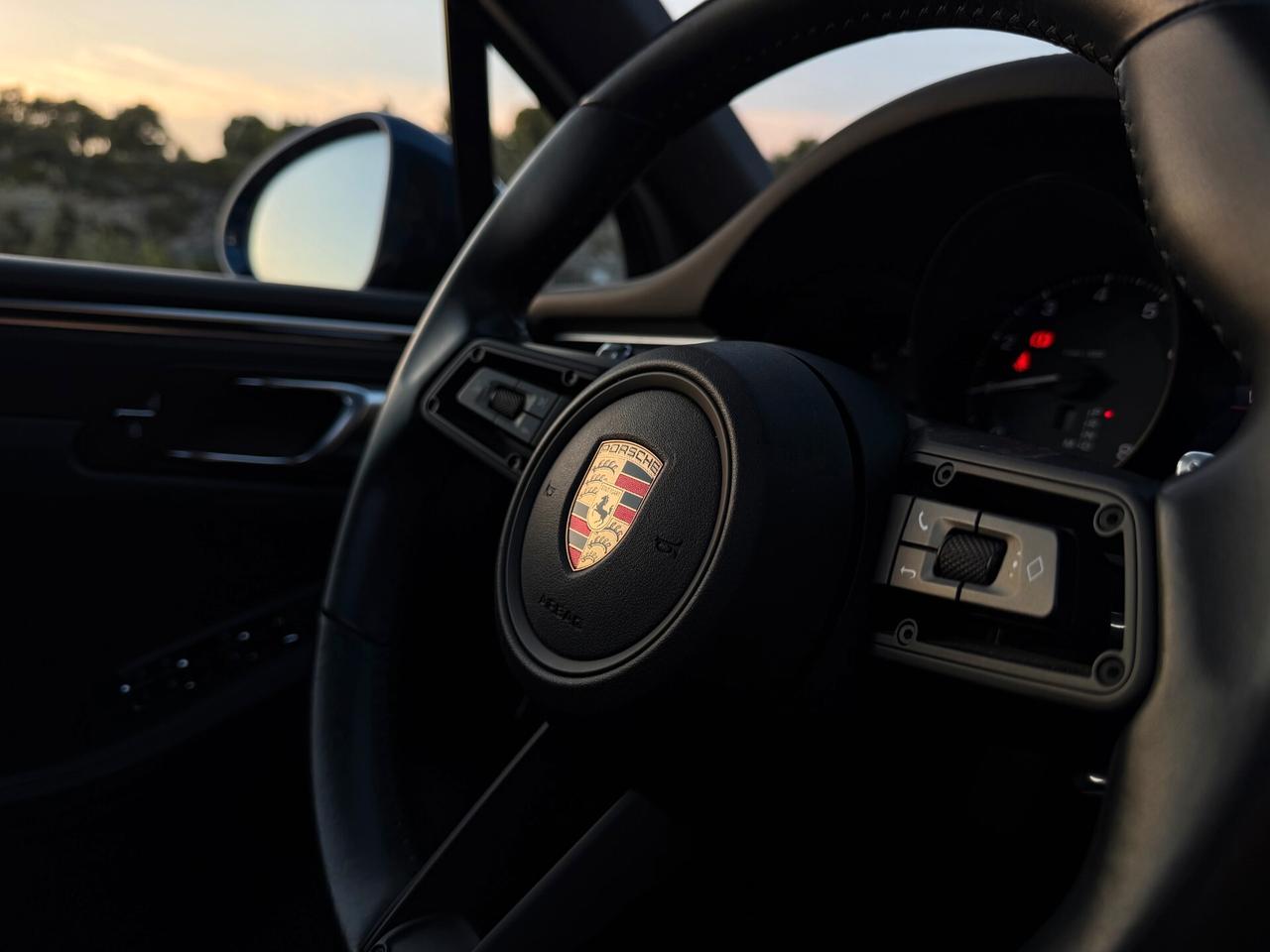 Porsche MACAN/2.0 265 CV/21"/TETTO/FARI PDLS
