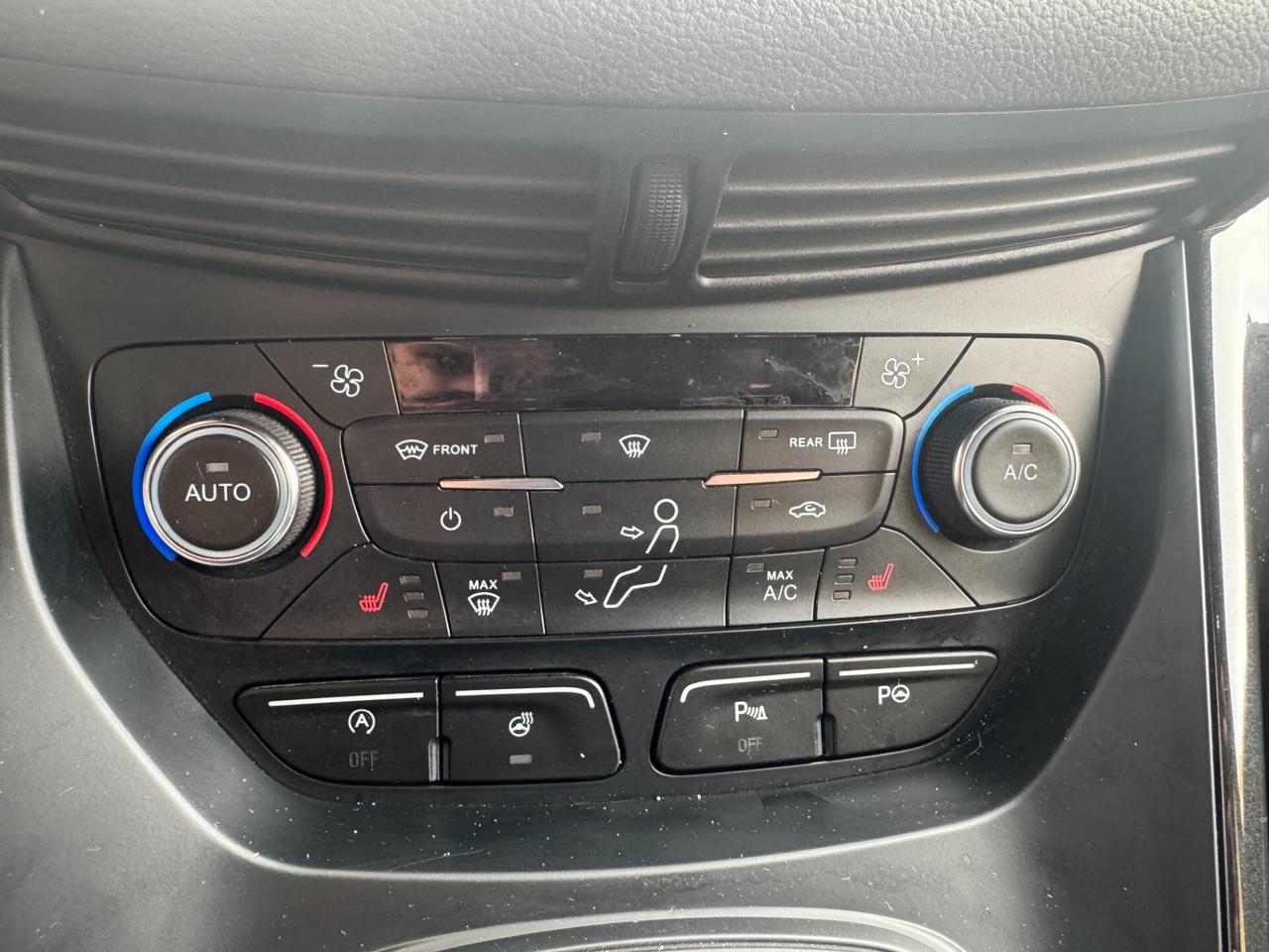 Ford Kuga 2.0 TDCI 150 CV S&S 4WD Powershift ST-Line