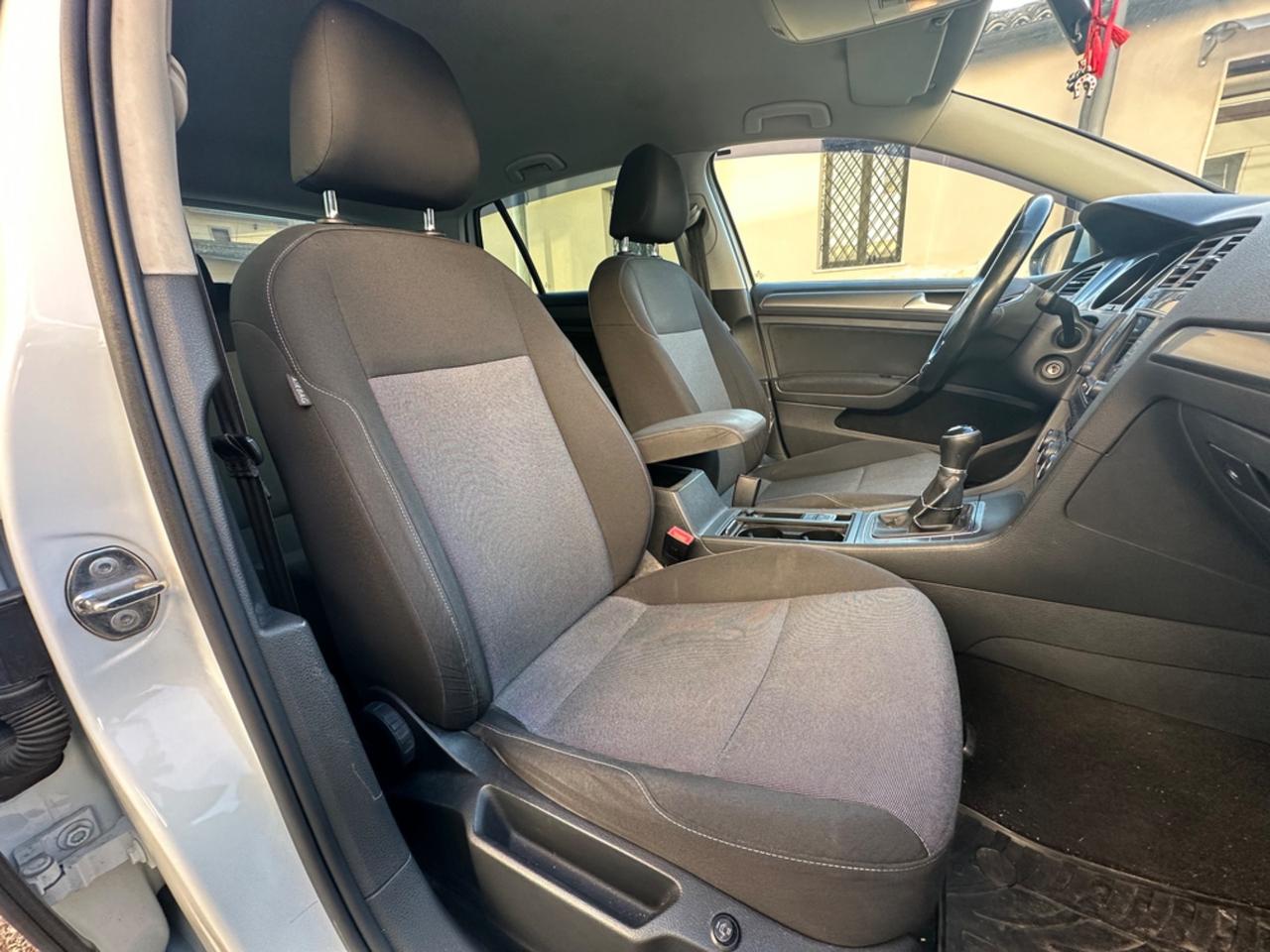 Volkswagen Golf 2.0 TDI 5p. Highline BlueMotion Technology