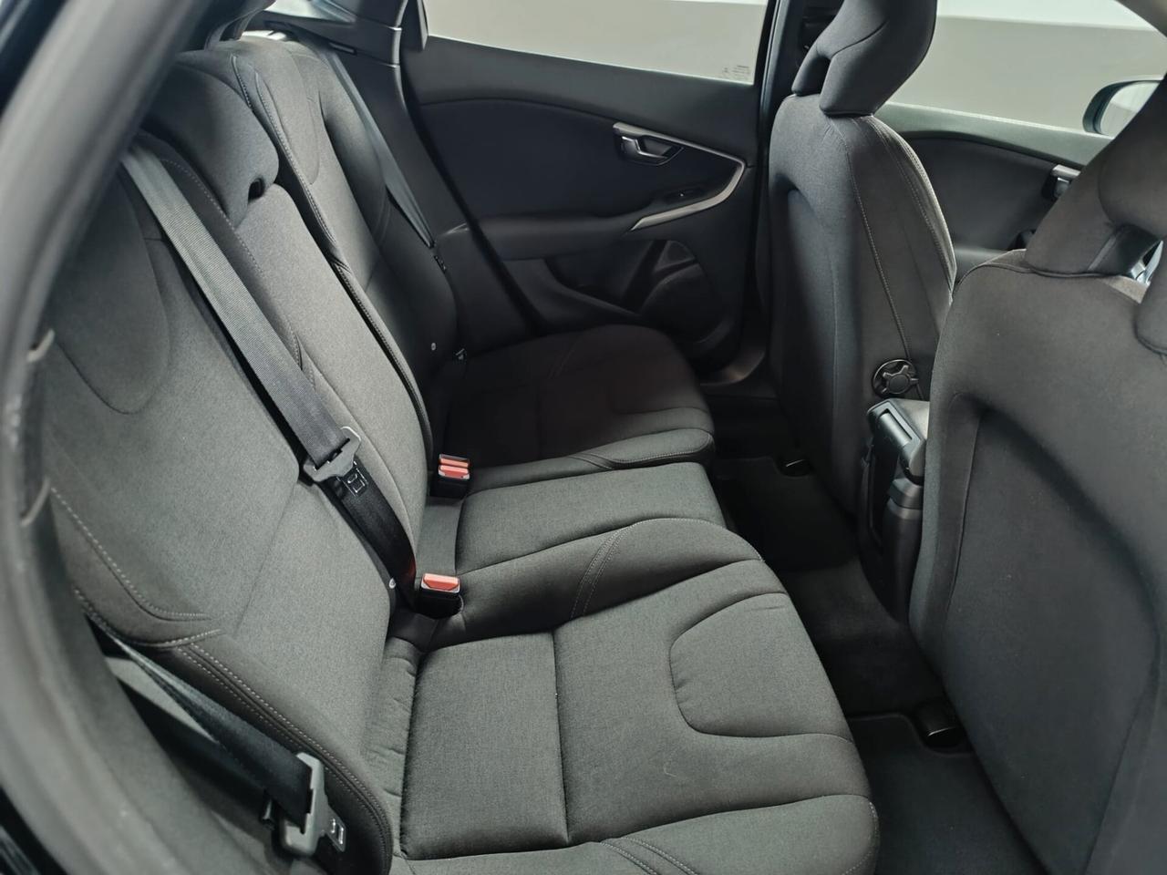 Volvo V40 Cross Country D2 Geartronic Momentum