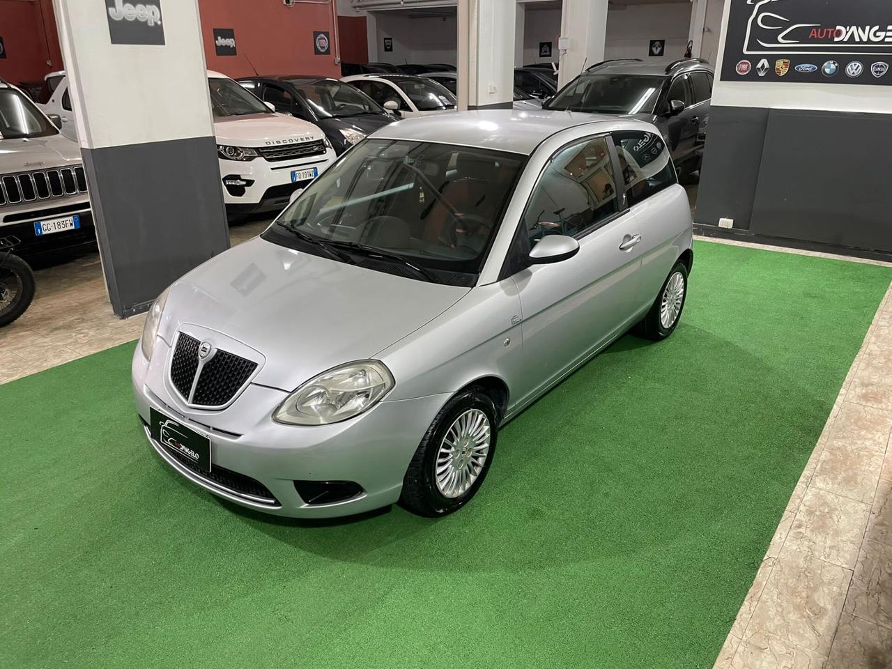 Lancia Ypsilon 1.2 Oro Giallo