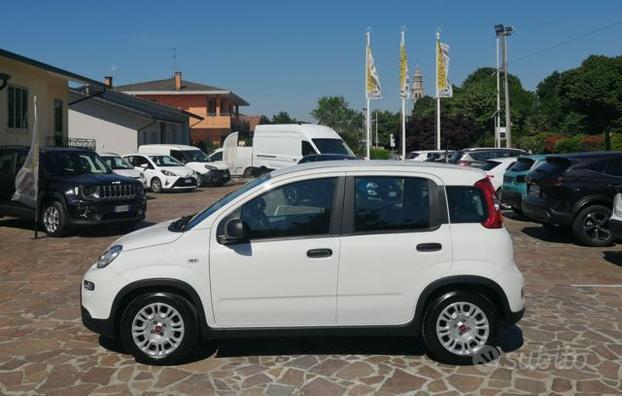 FIAT Panda 1.0 FireFly S&S Hybrid 5 Posti + Pack