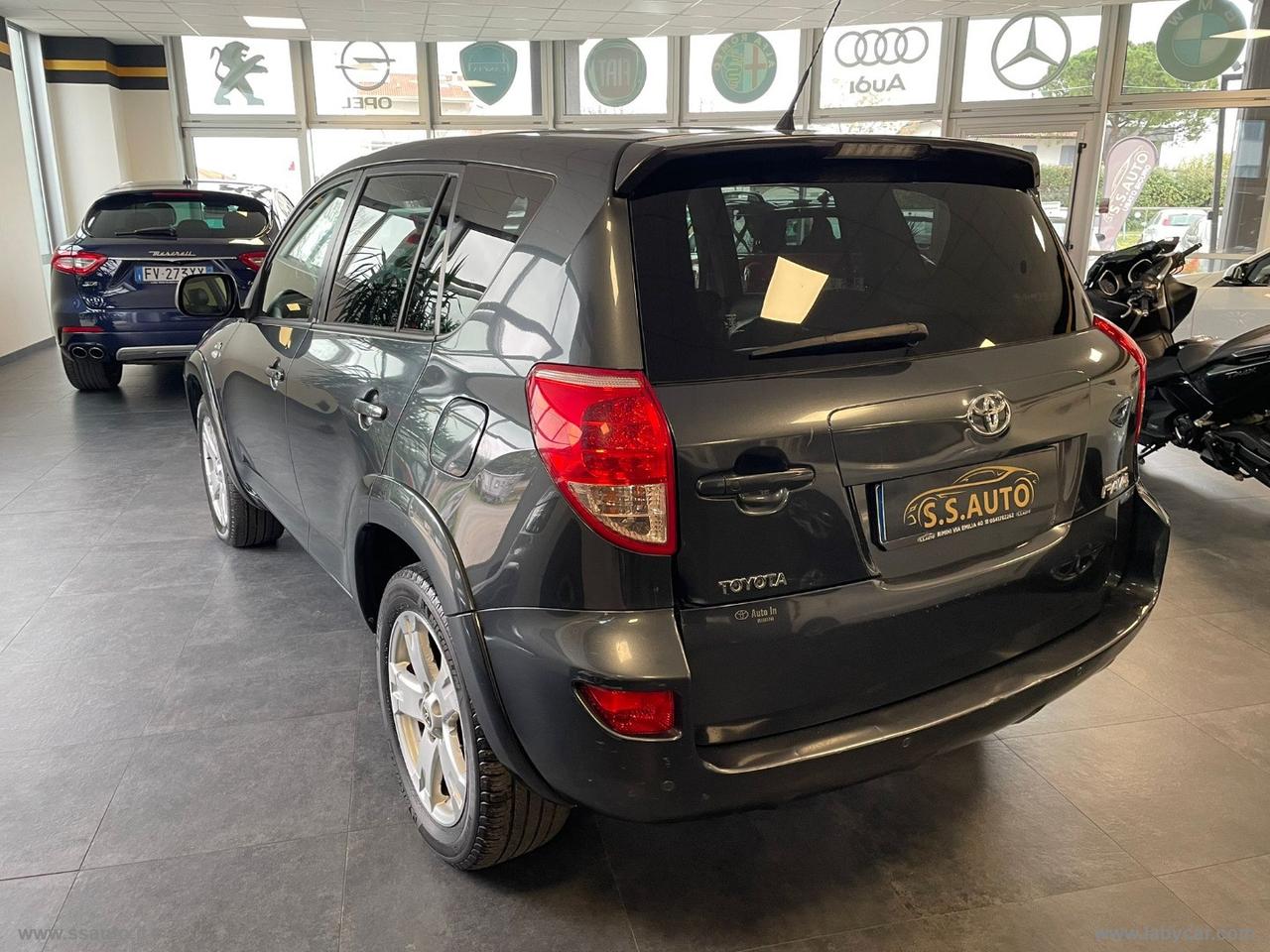 TOYOTA RAV4 Crossover 2.2 D-4D 177 CV Luxury