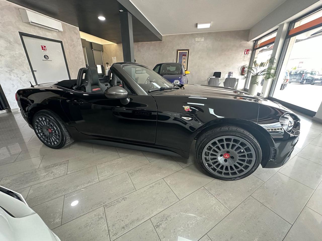 Abarth 124 Spider Scorpione 1.4 MultiAir Turbo #6333