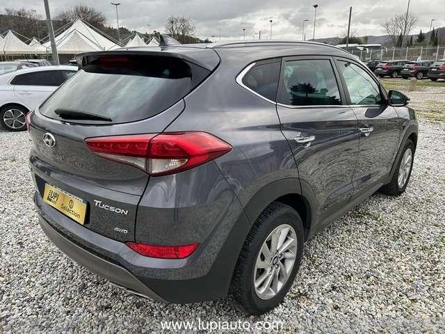 Hyundai TUCSON 2.0 crdi Comfort 4wd 136cv auto TUTTA TAGLIANDATA