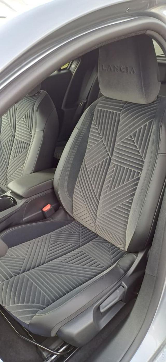 LANCIA Ypsilon Hybrid e-DCT 100cv LX