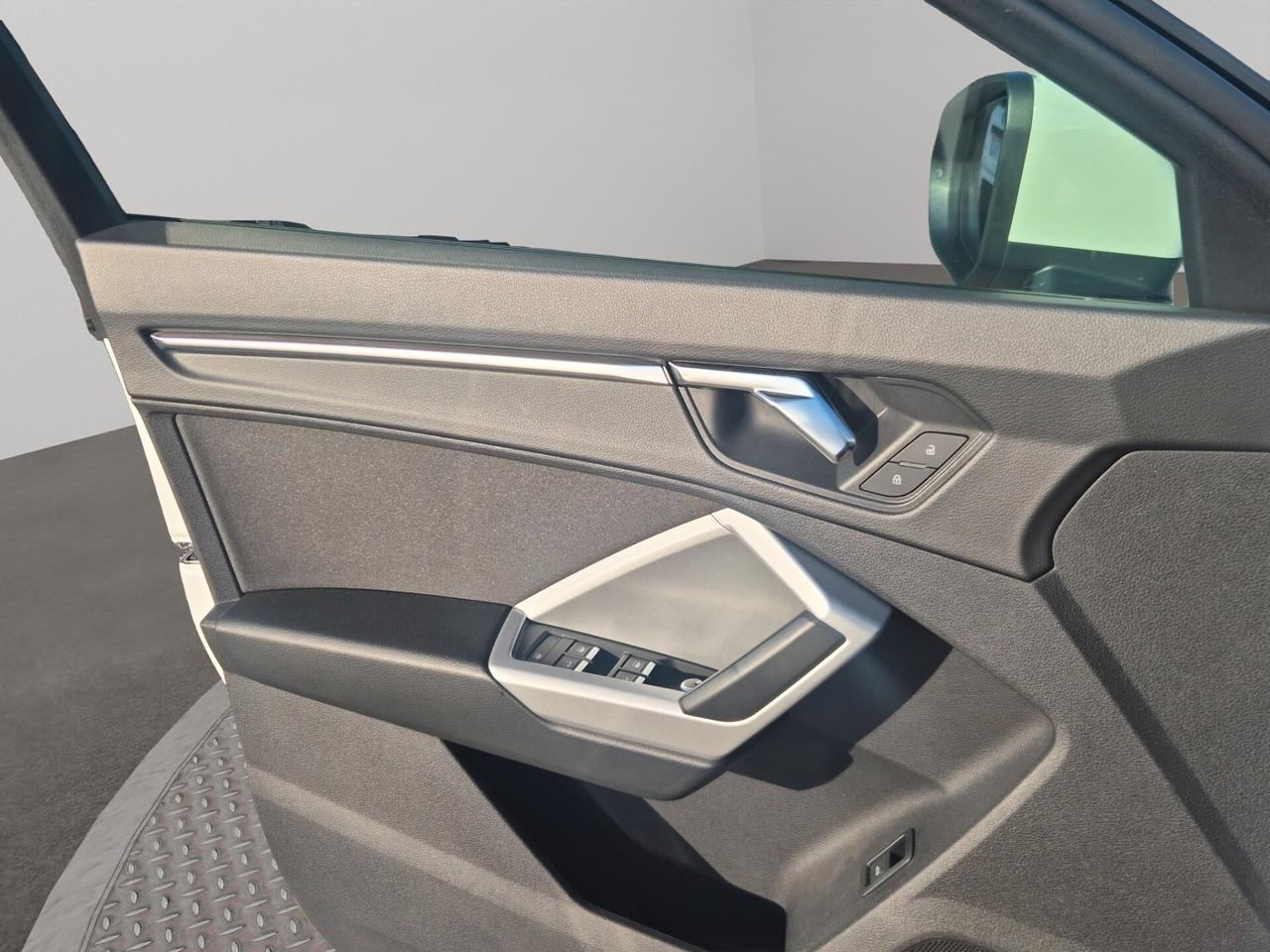 Audi Q3 35 TDI S tronic S-LINE
