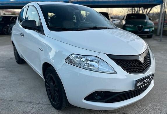 Lancia Ypsilon 1.2 69 CV 5 porte S&S Gold
