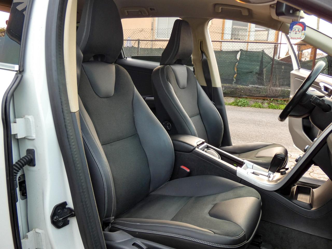 Volvo XC 60 XC60 2.4 D 175 CV FWD Geartronic Kinetic