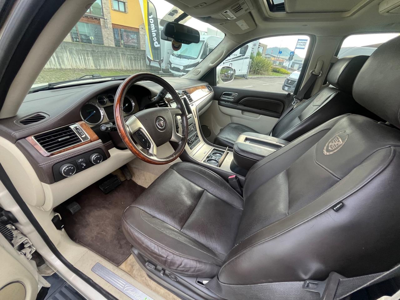 Cadillac Escalade 6.0 V8 aut. Platinum Edition Hybrid