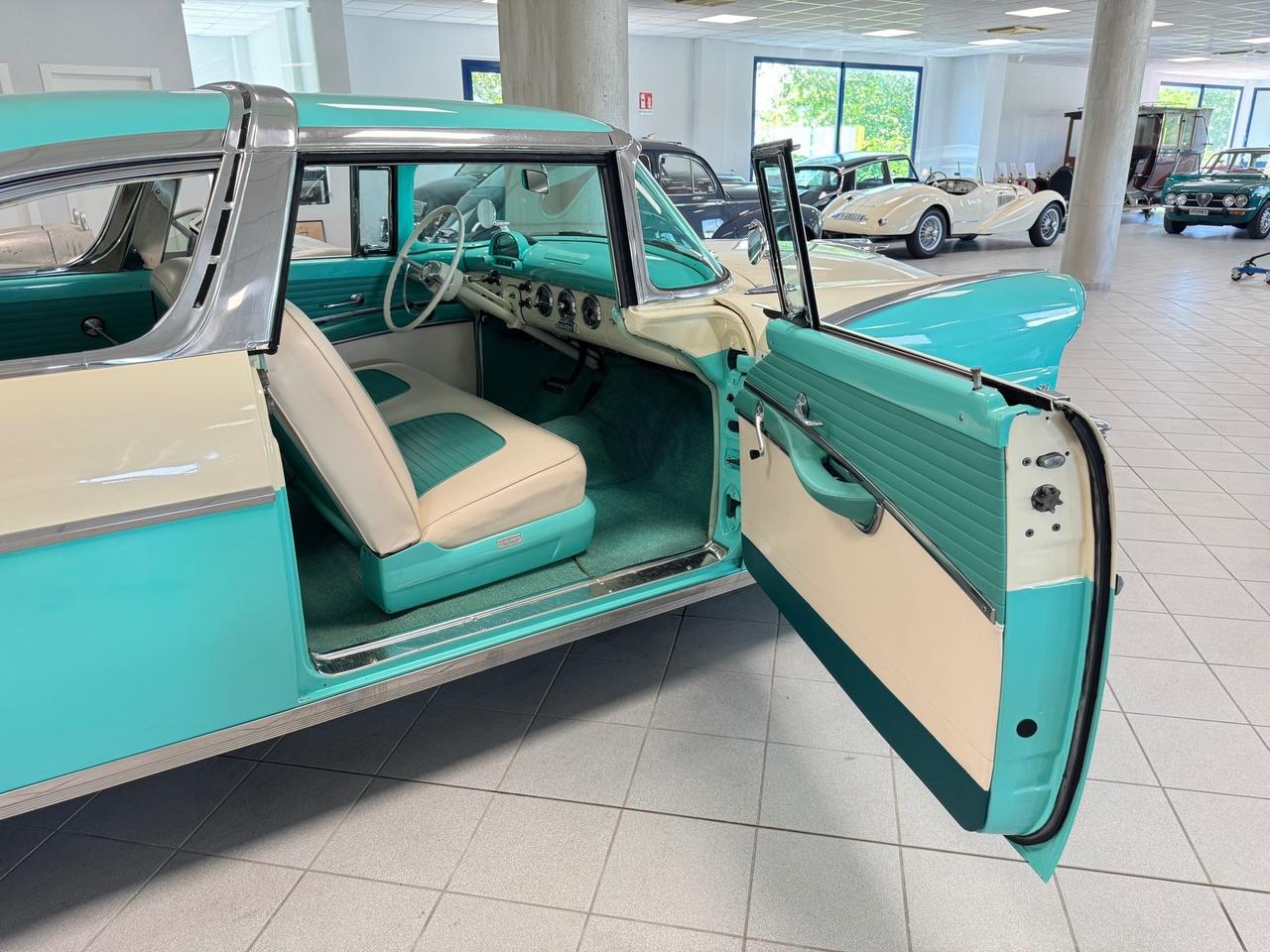 Ford Fairlane Crown Victoria