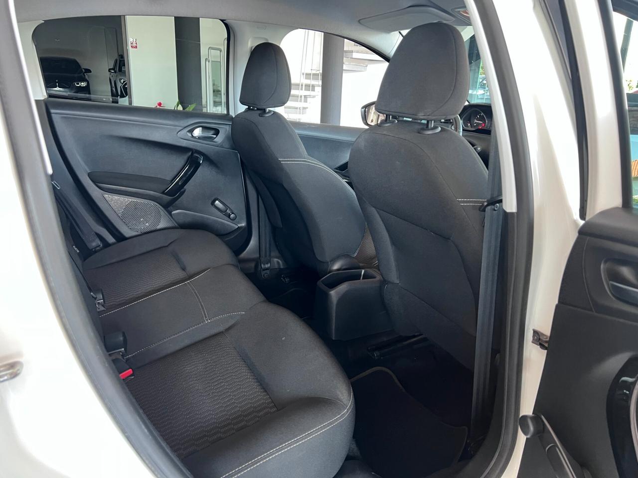 Peugeot 208 PureTech 82 5 porte Access
