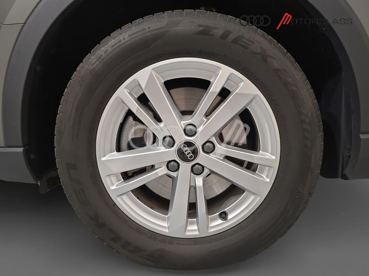 Audi Q3 45 1.4 tfsi e business s tronic