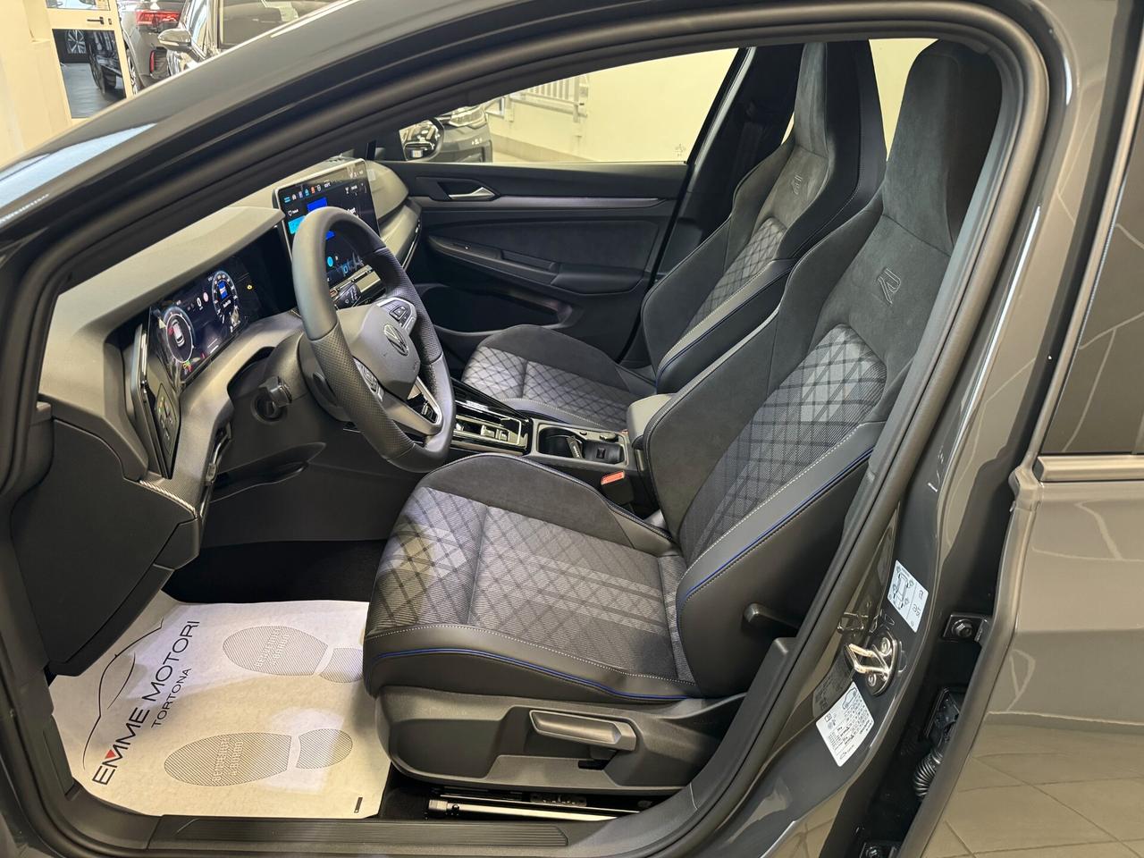 Volkswagen Golf 2.0TDi R-Line PLUS 150cv DSG / No Vincoli