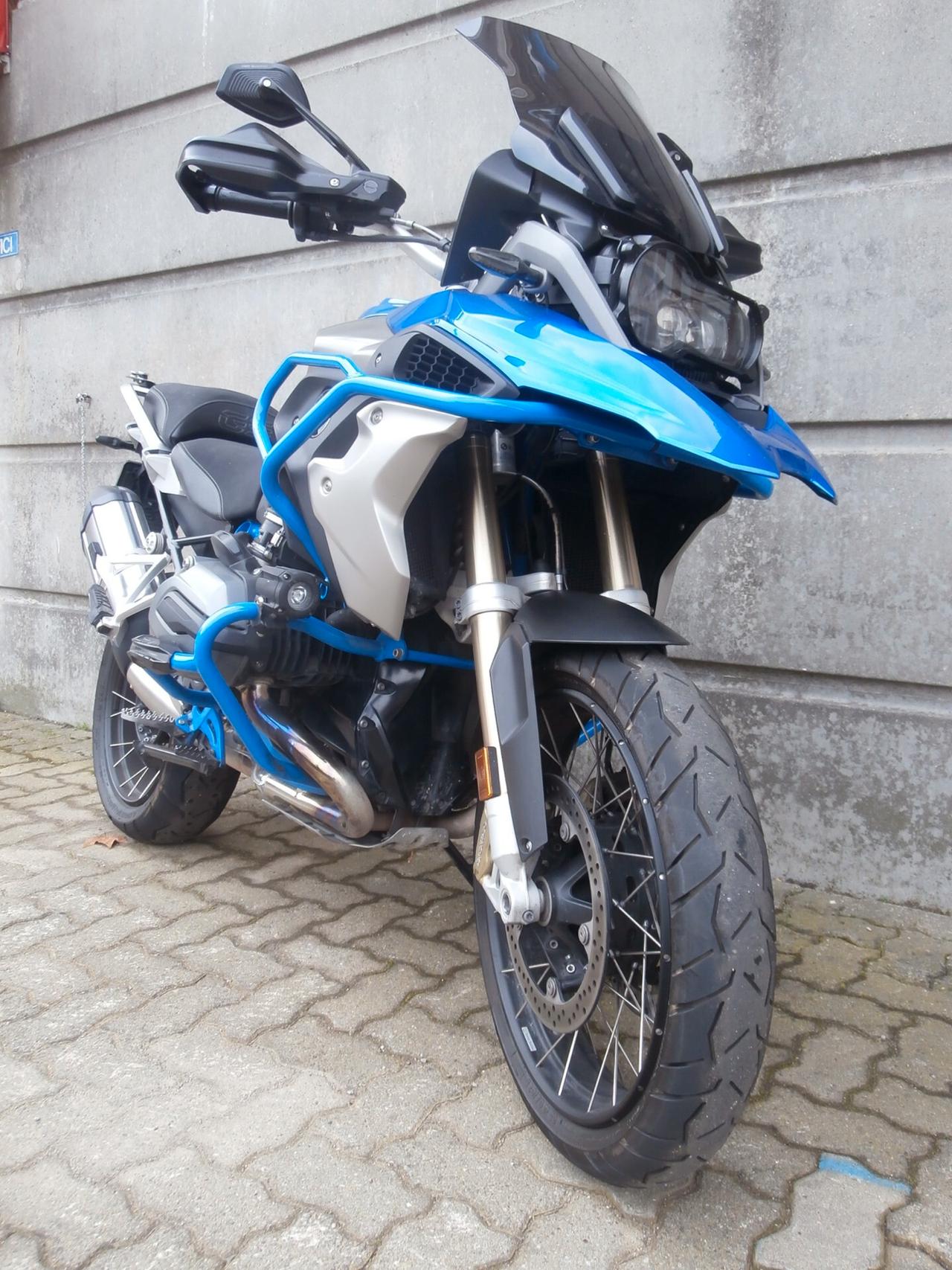 Bmw R 1200 GS Rallye del 2018 compreso tagliando, trapasso, garanzia.