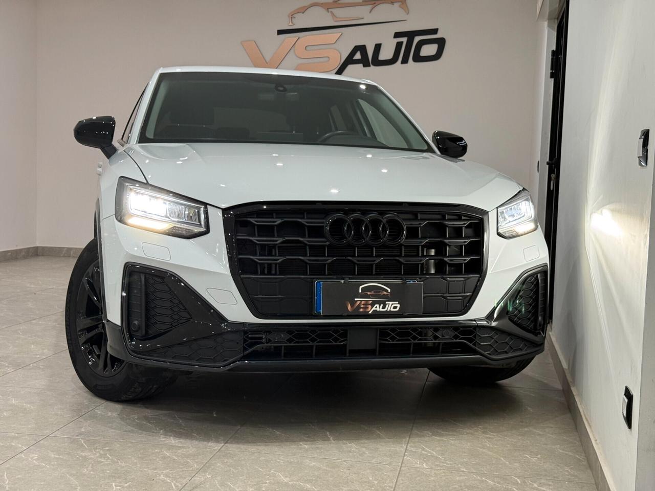 Audi Q2 30 TDI S tronic Identity Black
