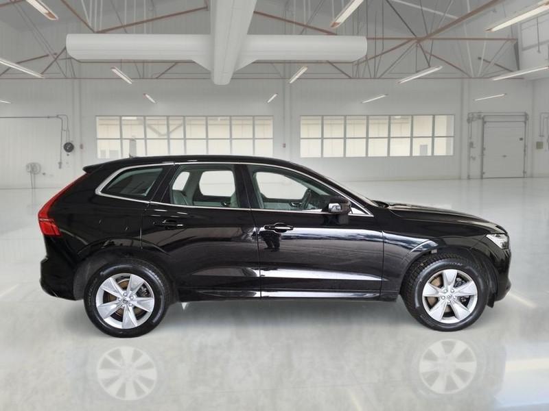 VOLVO XC60 B4 D AUTOMATICO MOMENTUM PRO SUV