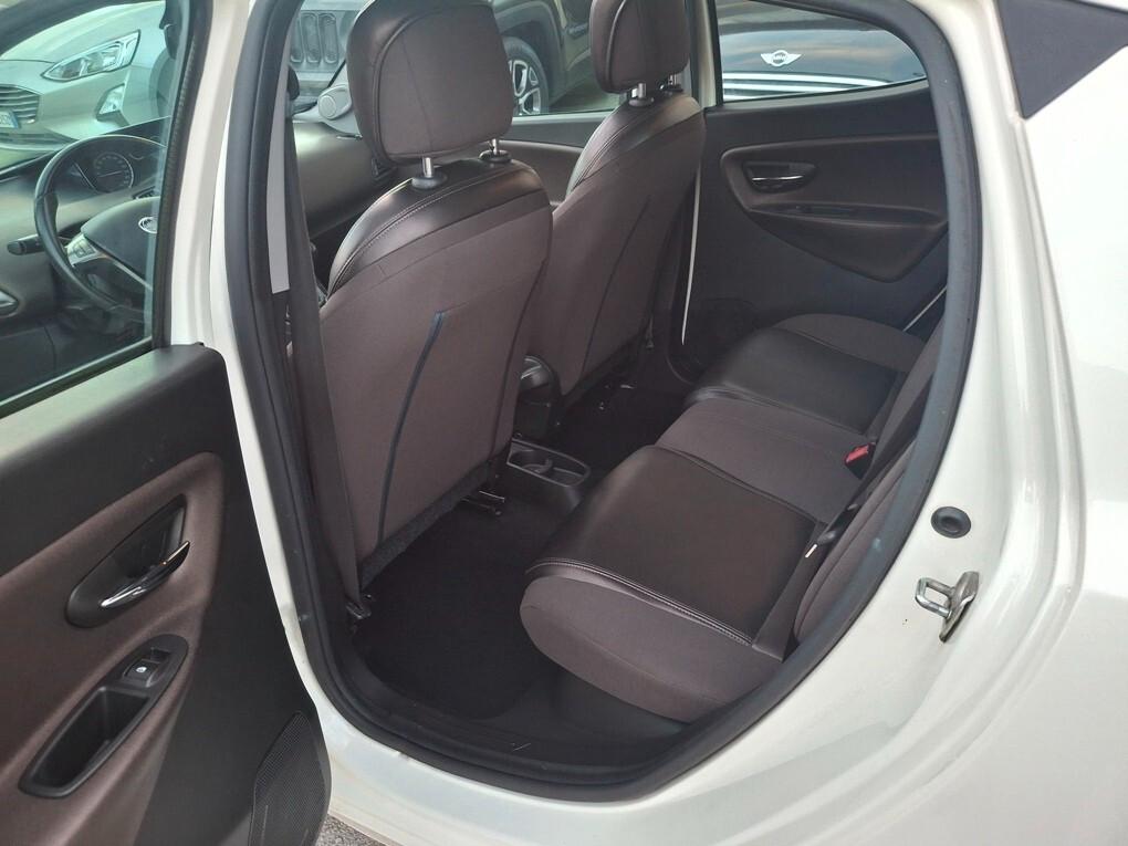 Lancia Ypsilon 1.2 Platinum TETTO-PELLE-CERCHIO 16