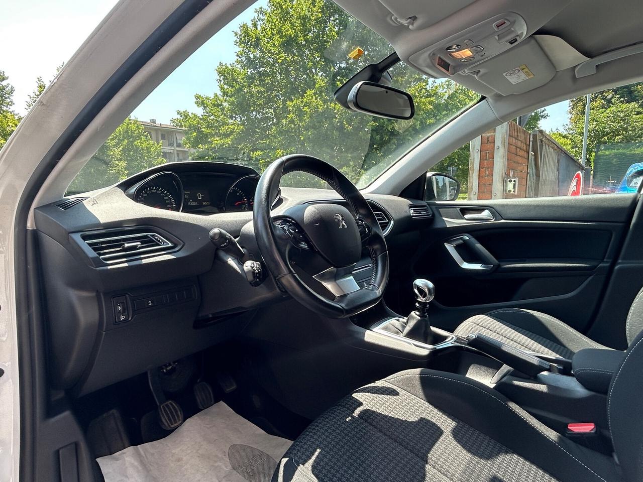 Peugeot 308 BlueHDi 120 S&S SW Business