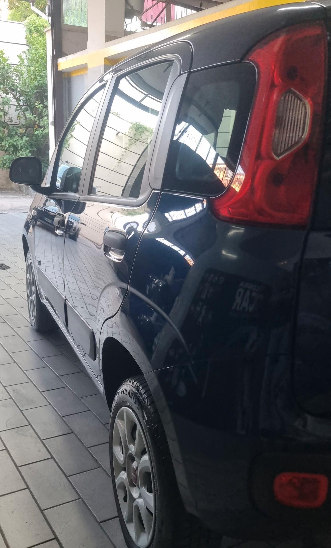 Fiat Panda 0.9 TwinAir Turbo Natural Power Lounge