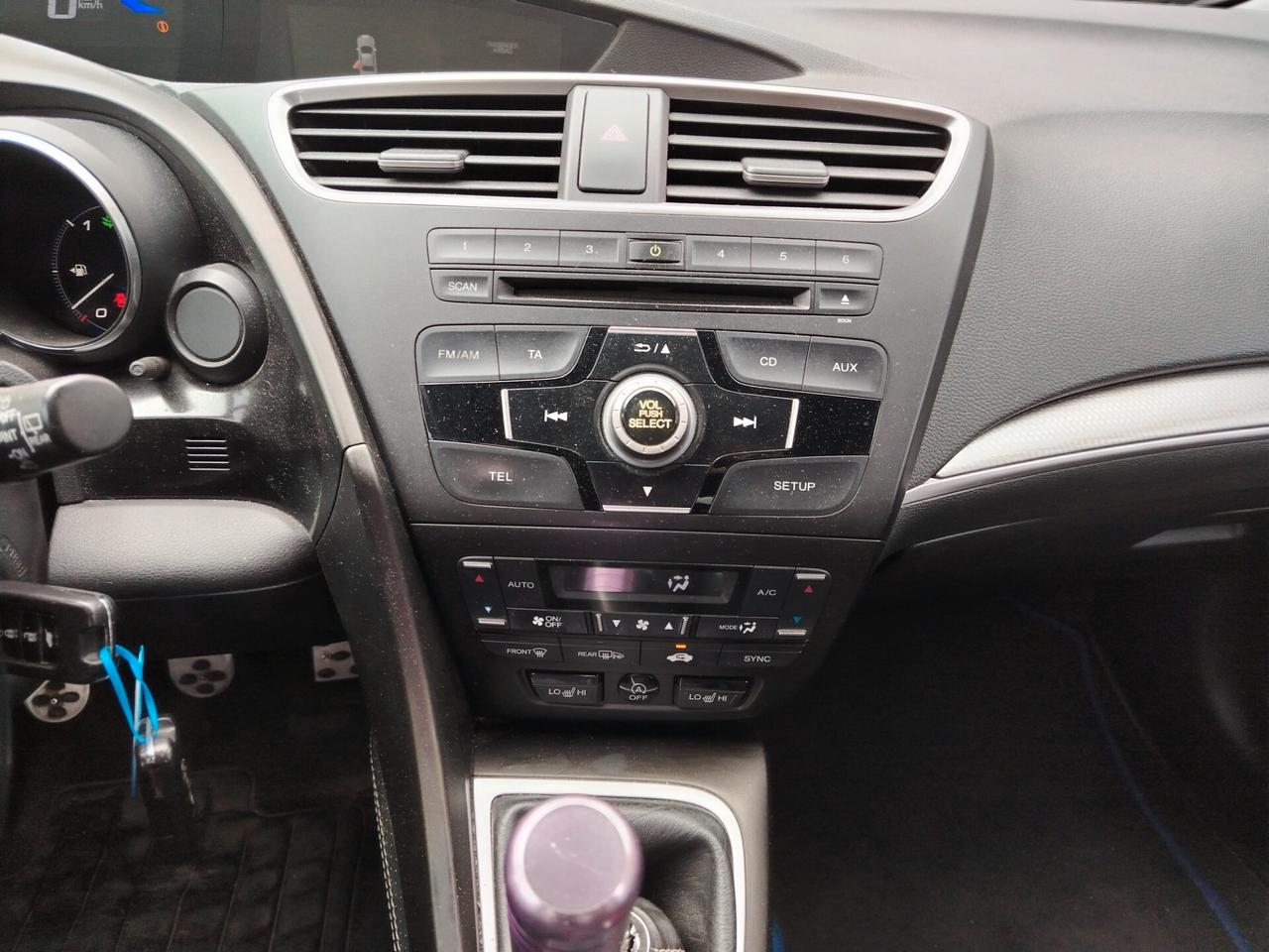 Honda Civic 1.4 i-VTEC Elegance Navi