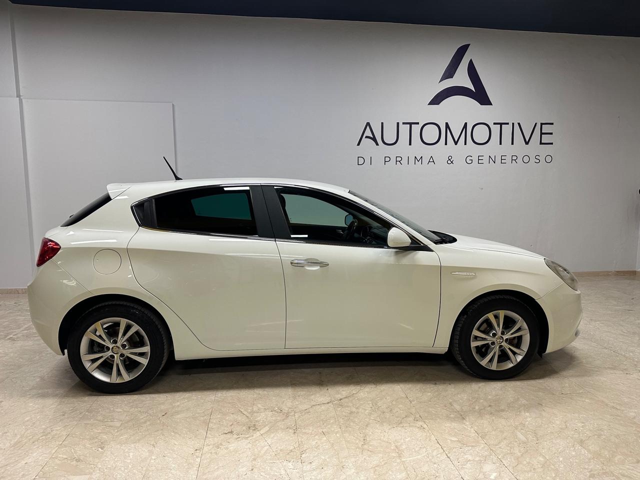 Alfa Romeo Giulietta 1.6 JTDm-2 105 CV Distinctive