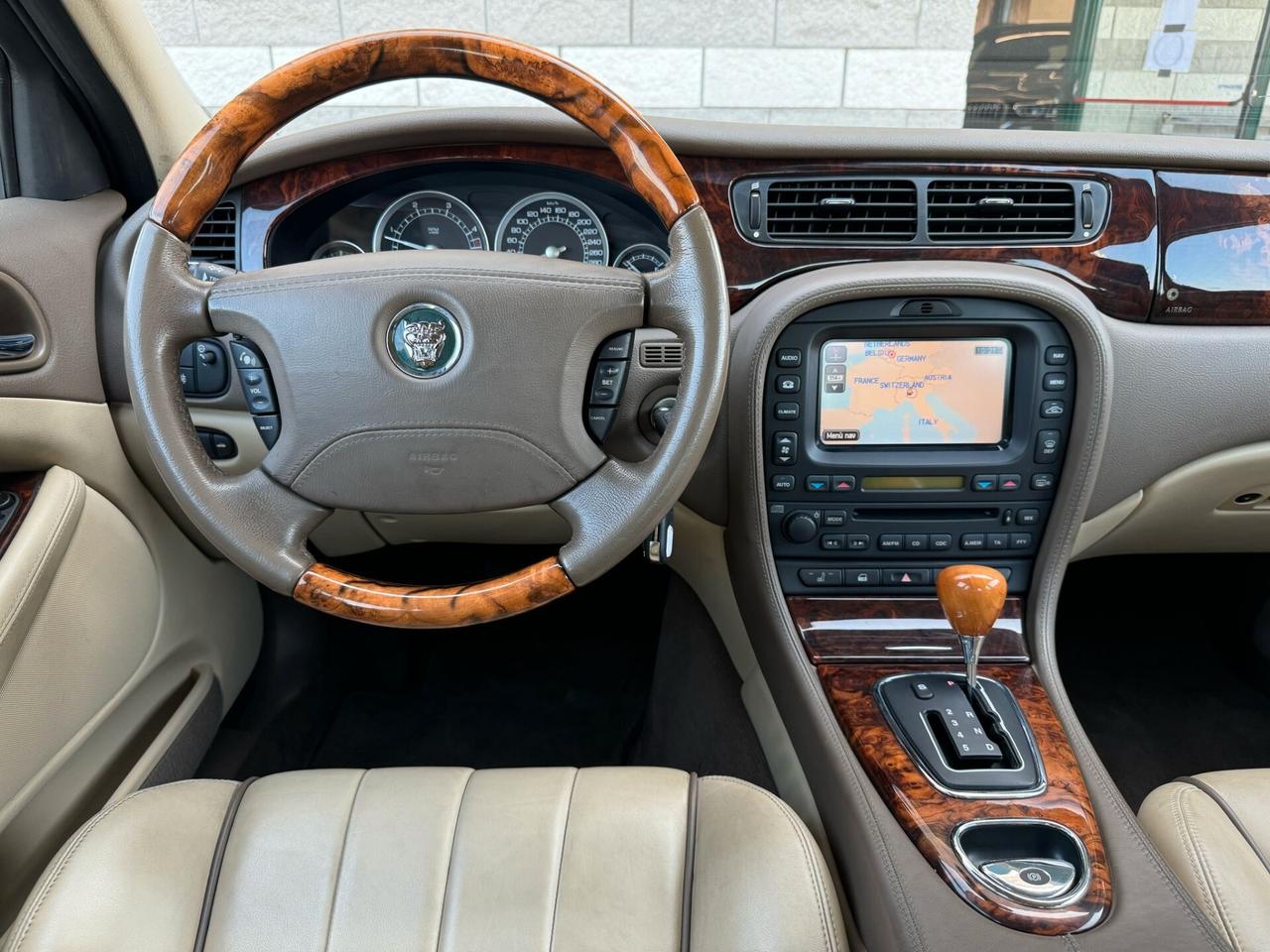 Jaguar S-Type 2.7 diesel V6 Executive