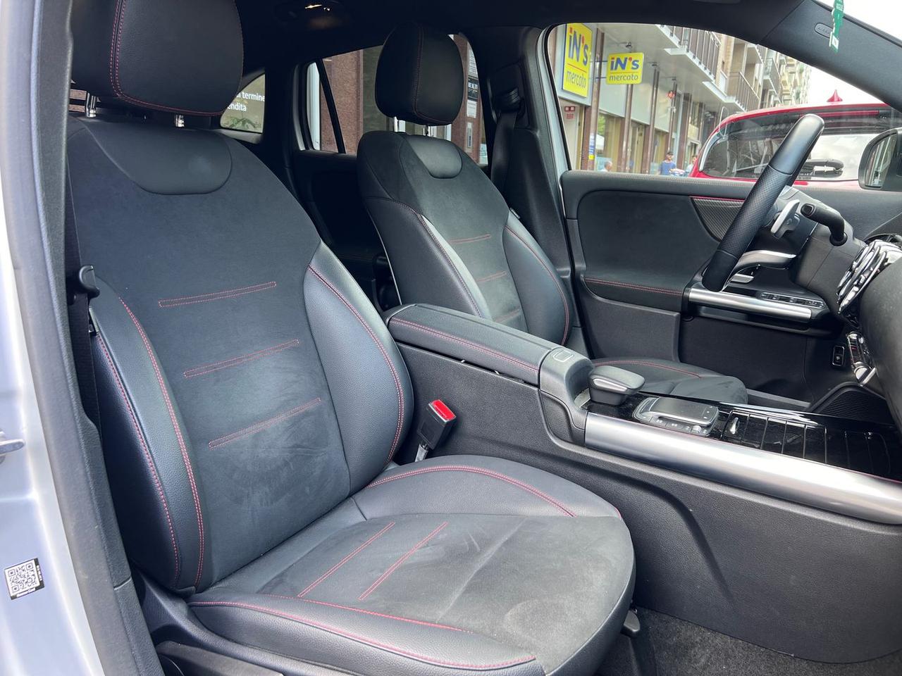 Mercedes-Benz GLA 200 Premium 200D *NIGHT PACK* #5914