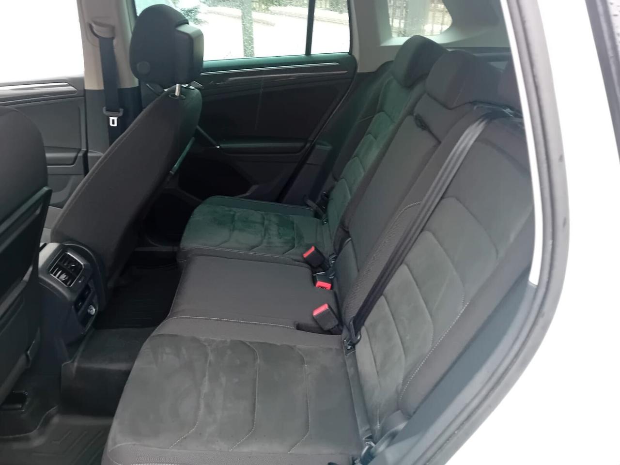 Volkswagen Tiguan 2.0 BiTDI SCR DSG 4MOTION Executive R-Line BMT