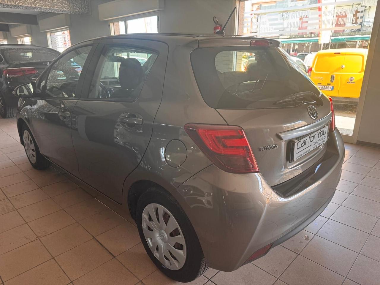 Toyota Yaris 1.5 Hybrid 5 porte Business