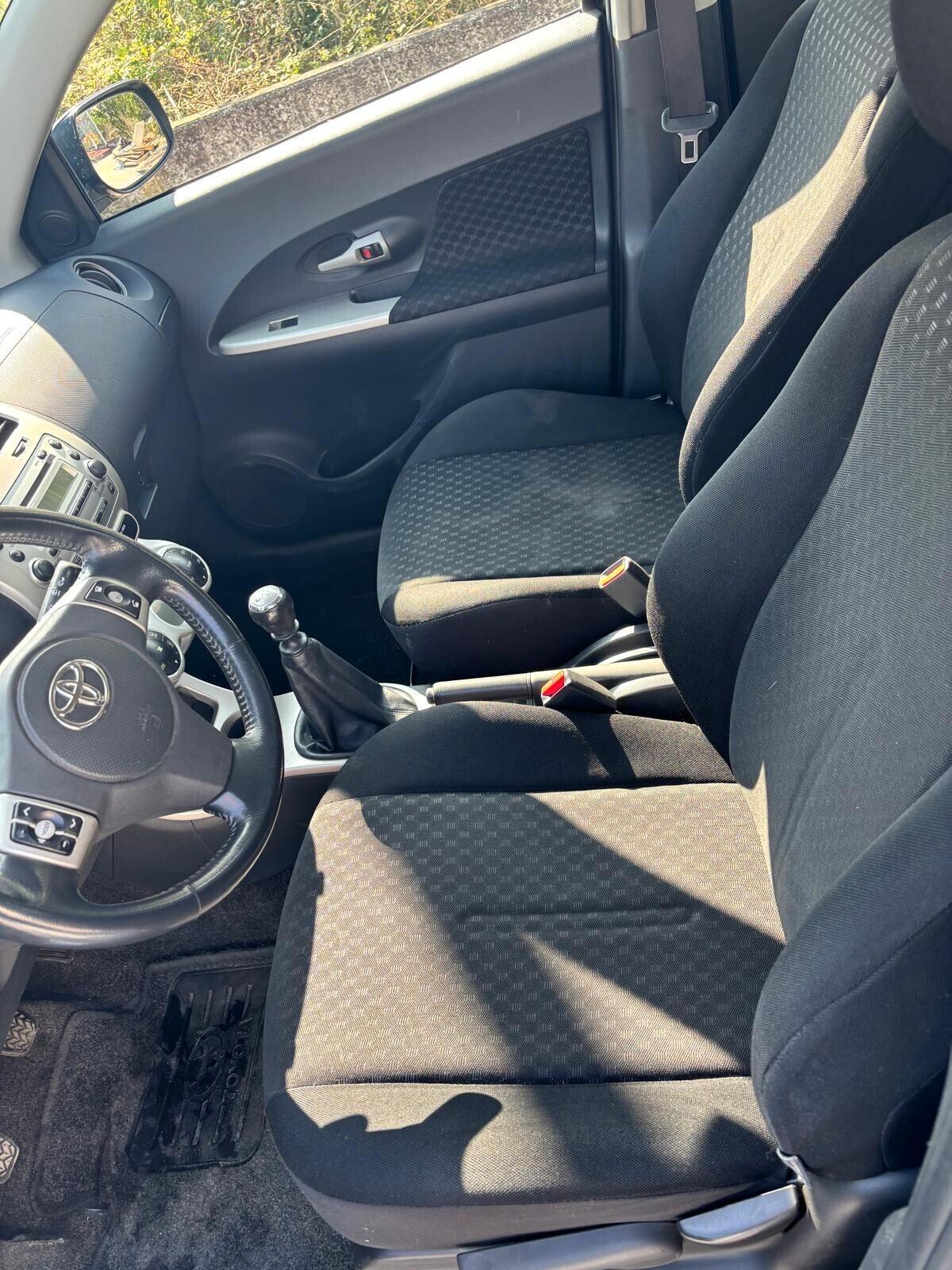 Toyota Urban Cruiser 1.4 D-4D AWD Luxury TAGLIANDI CERTIFICATI TOYOTA