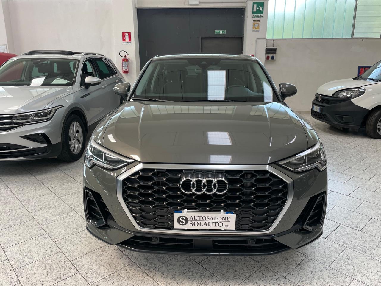 Audi Q3 SPB 45 TFSI e S tronic Business Plus