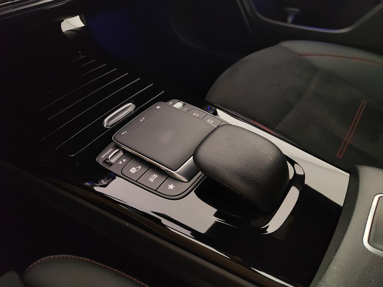 Mercedes-Benz CLA Coupe 200 d Premium auto