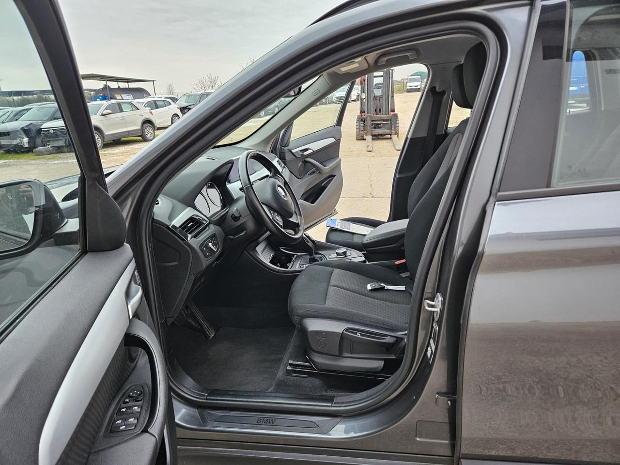 BMW X1 sdrive16d Business auto MOTORE KO