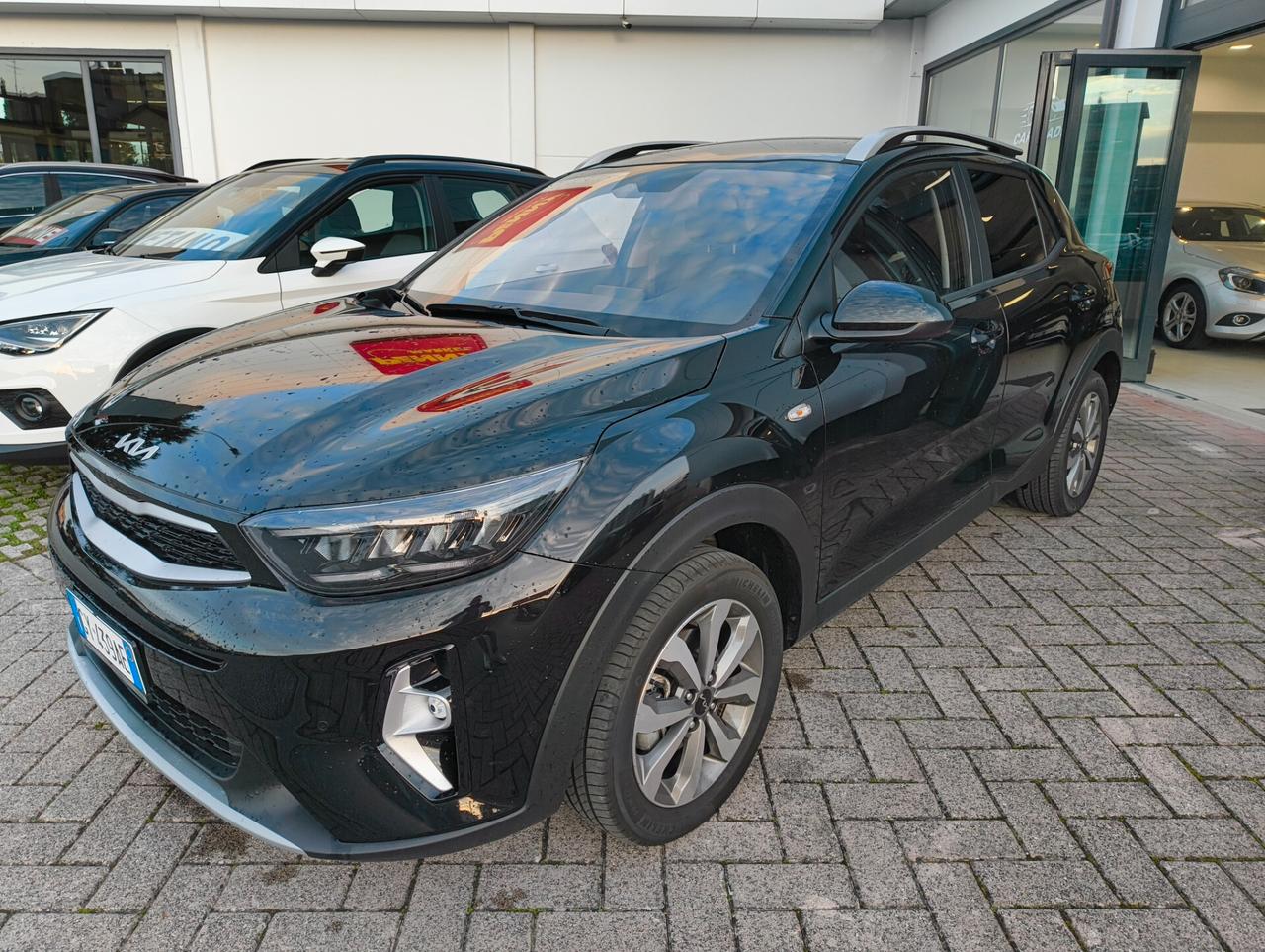 Kia Stonic 1.2 MPI Urban soli 2700km