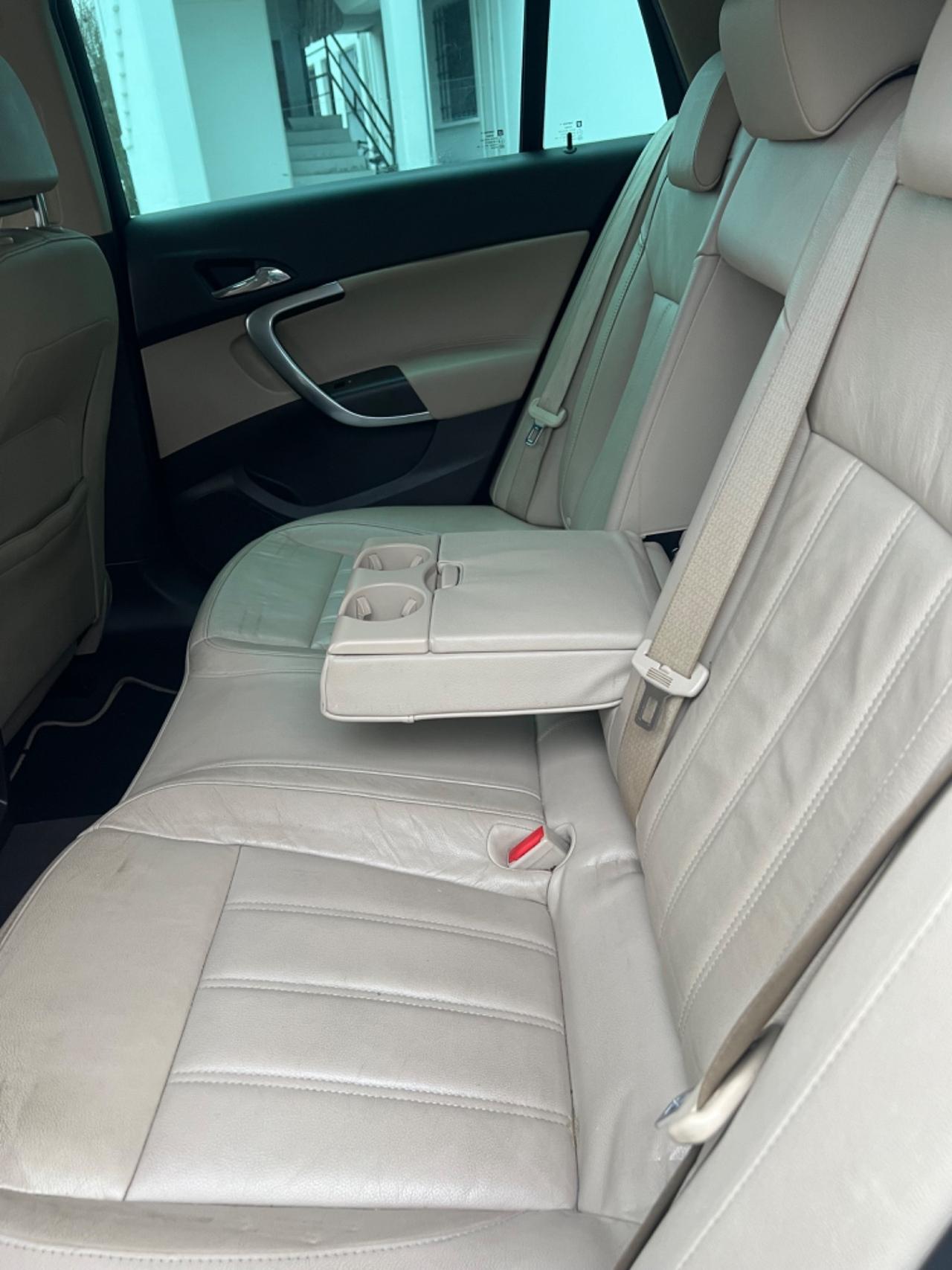 OPEL INSIGNIA AUTOMATICA DIESEL MODELLO SPORT FULL OPTIONAL